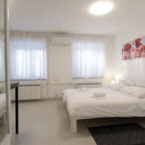 Budget , Rijeka Kroatië